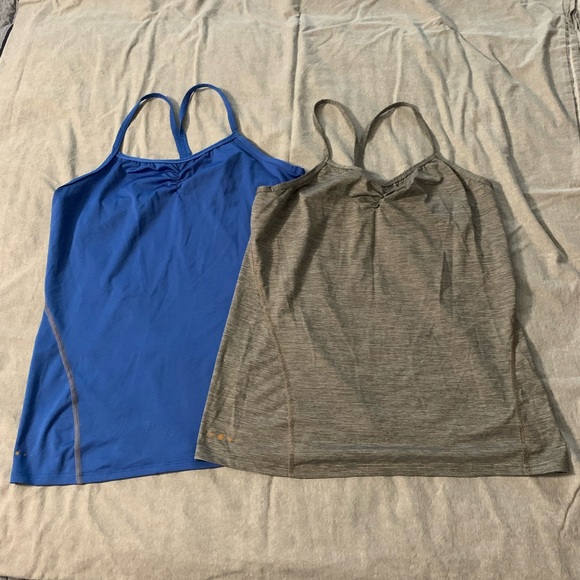 Tommy Copper Fitness Tanks - Size M - Picture 1 of 2